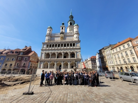 Wycieczka klas VIII do Poznania i Biskupina 