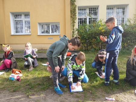 Biegane dyktando - pierwszy etap projektu polonistyczno - czytelniczego.